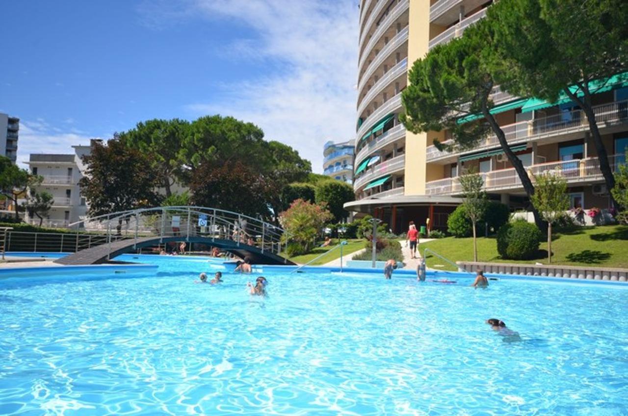 Appartamenti Puerto Do Sol Lignano Sabbiadoro Extérieur photo